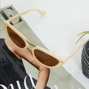 Cream With Gold Bar Chunky Cat Eye Sunglasses